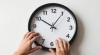 Best Fun Halloween Wall Clocks Compared